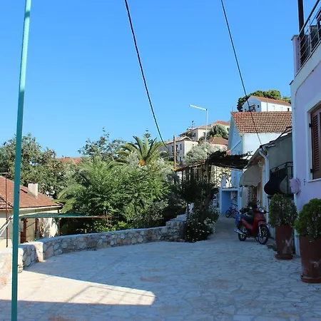 Odysseos St. Loft * Вати