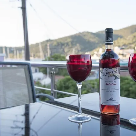 Odysseos St. Loft Вати